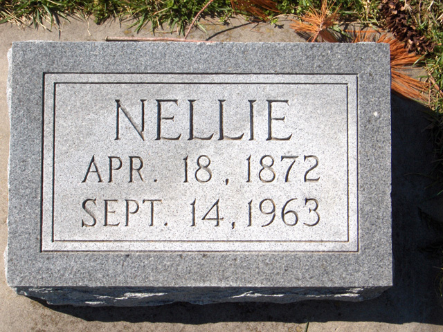 Nellie B (Bidewell) Hahn